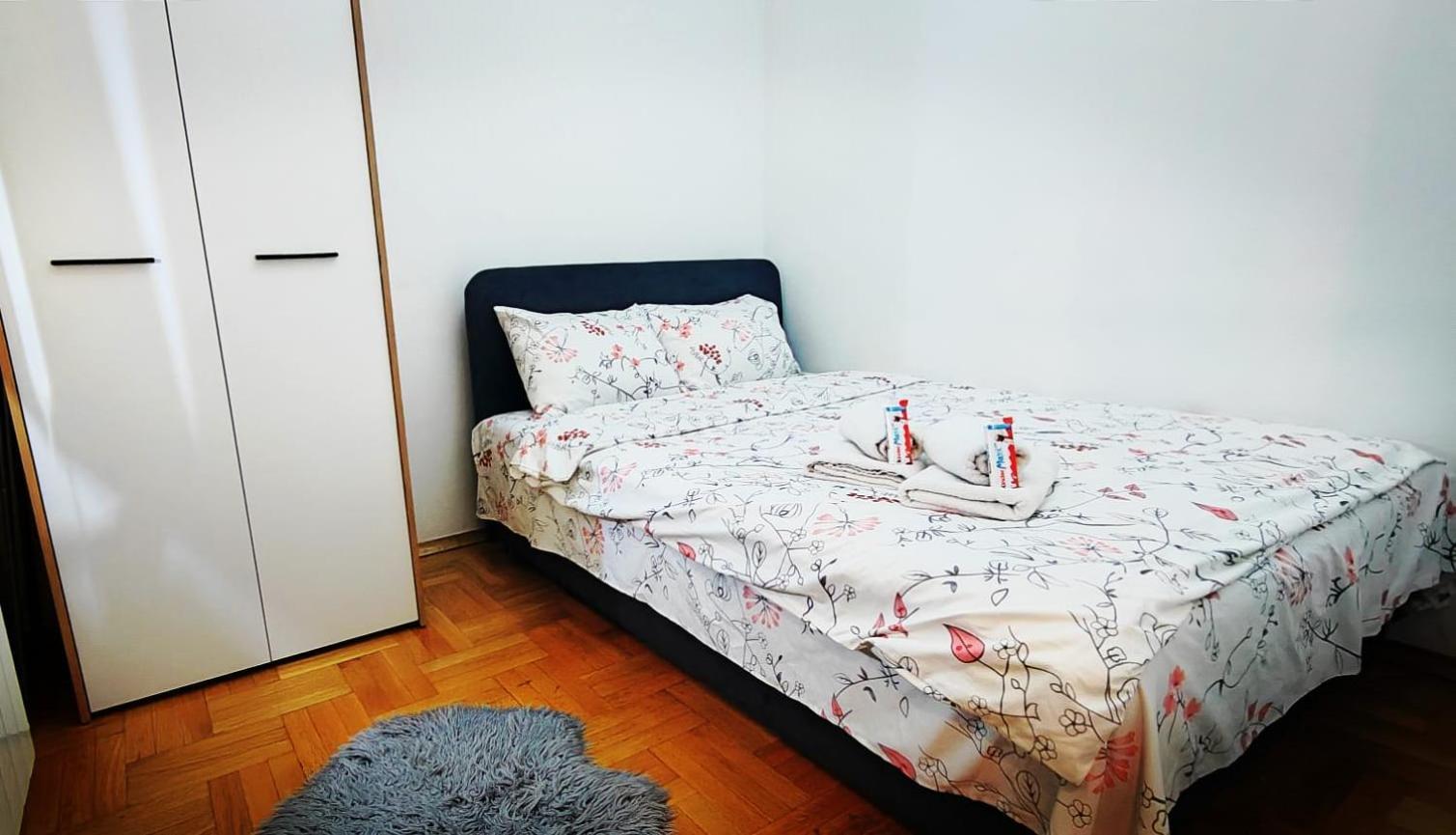 Lux Apartment Rose 2 60M2 Kragujevac Esterno foto